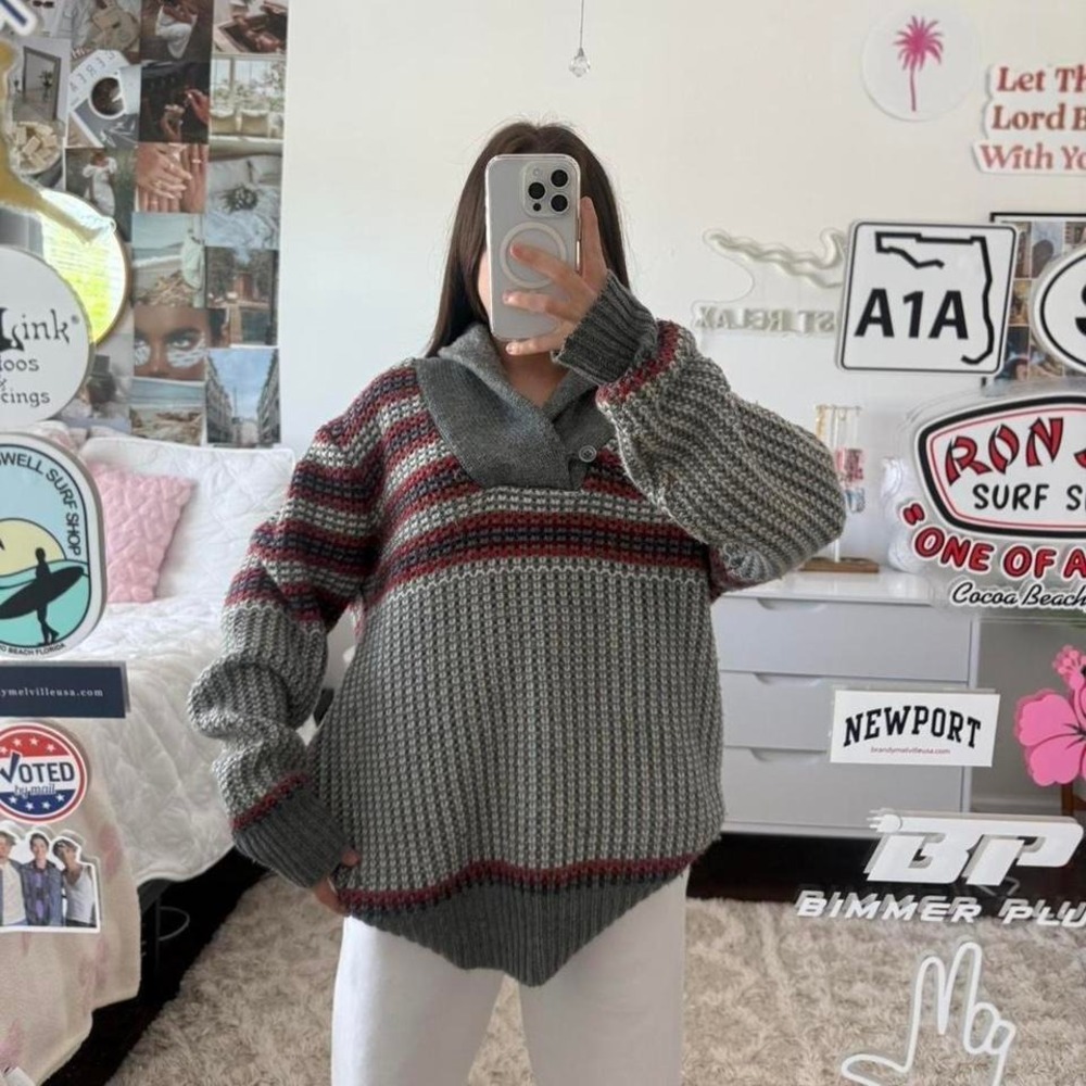 grey and red vintage men's nautica sweater